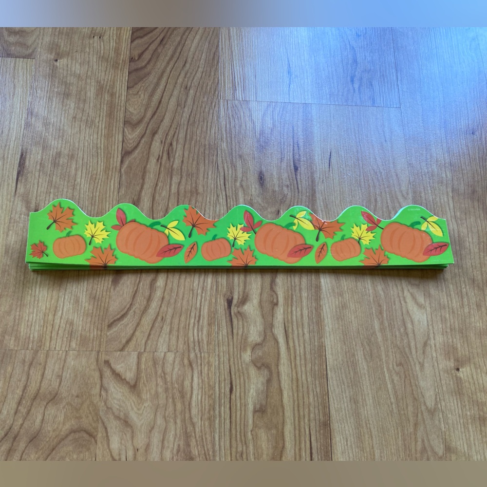 ✨5/$25✨Double-Sided Spring/Fall Classroom Border - Picture 2 of 2